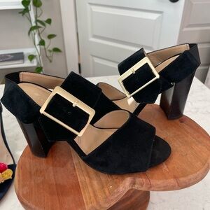 Adrienne Vittadini Black Suede Sandals Slingback Gold‎ Buckle Size 6